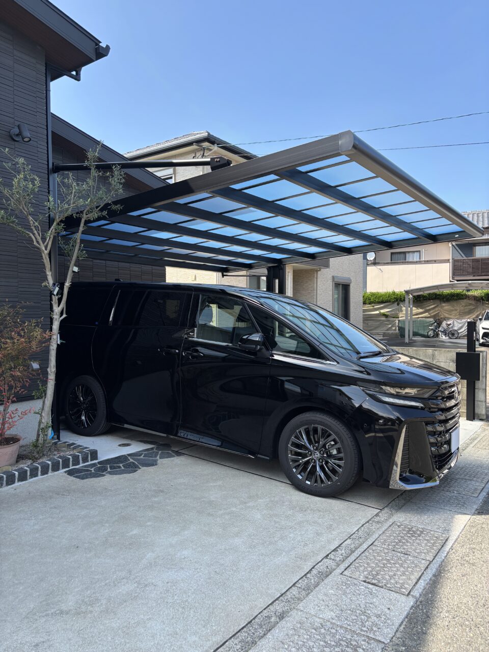 福岡 外構リフォーム 春日市T様邸 後方支持カーポート フォーグワイド 施工後 側面