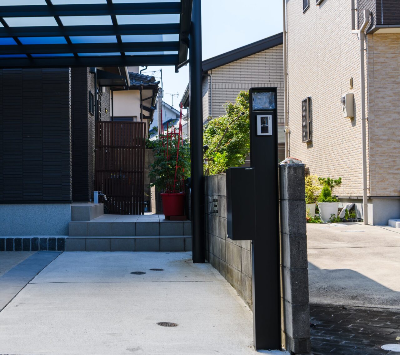 春日市T様邸 外構リフォーム 機能門柱 ファノーバ2 施工後