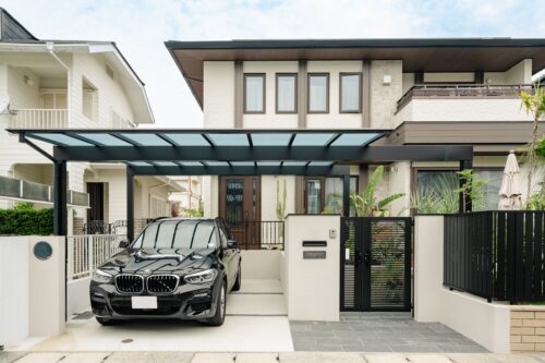 福岡市西区 外構リフォーム｜三協アルミ「スカイリード ワイド」梁延長で住宅に調和するカーポートデザイン